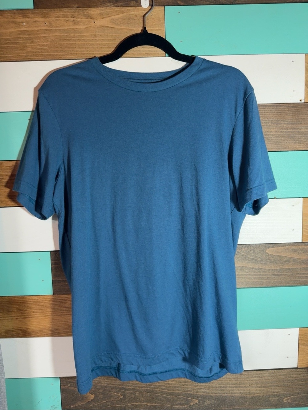 Classic Crew Neck T‑Shirt in Teal Blue